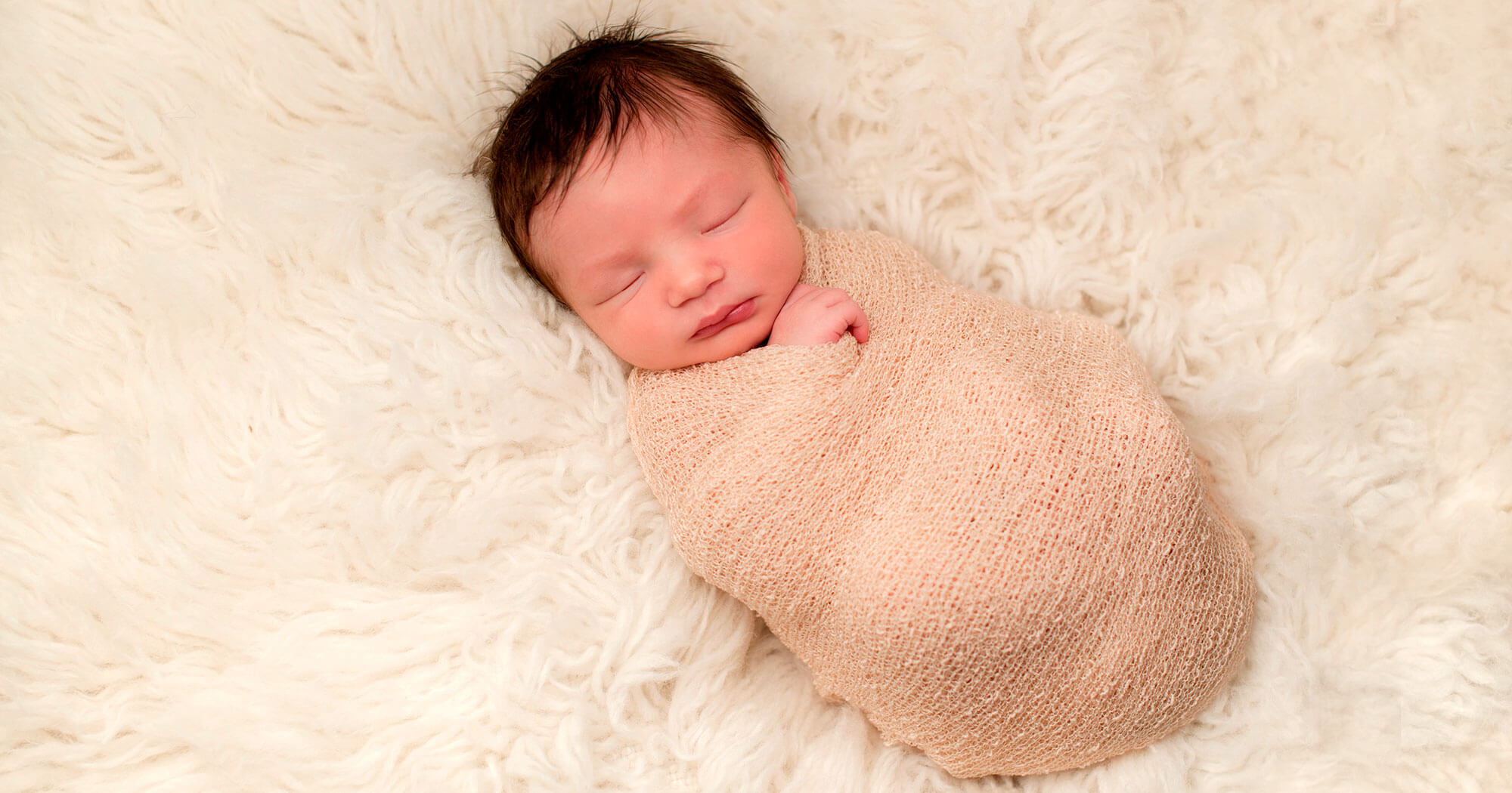 How To Swaddle A Baby The Right Way Photos Videos 