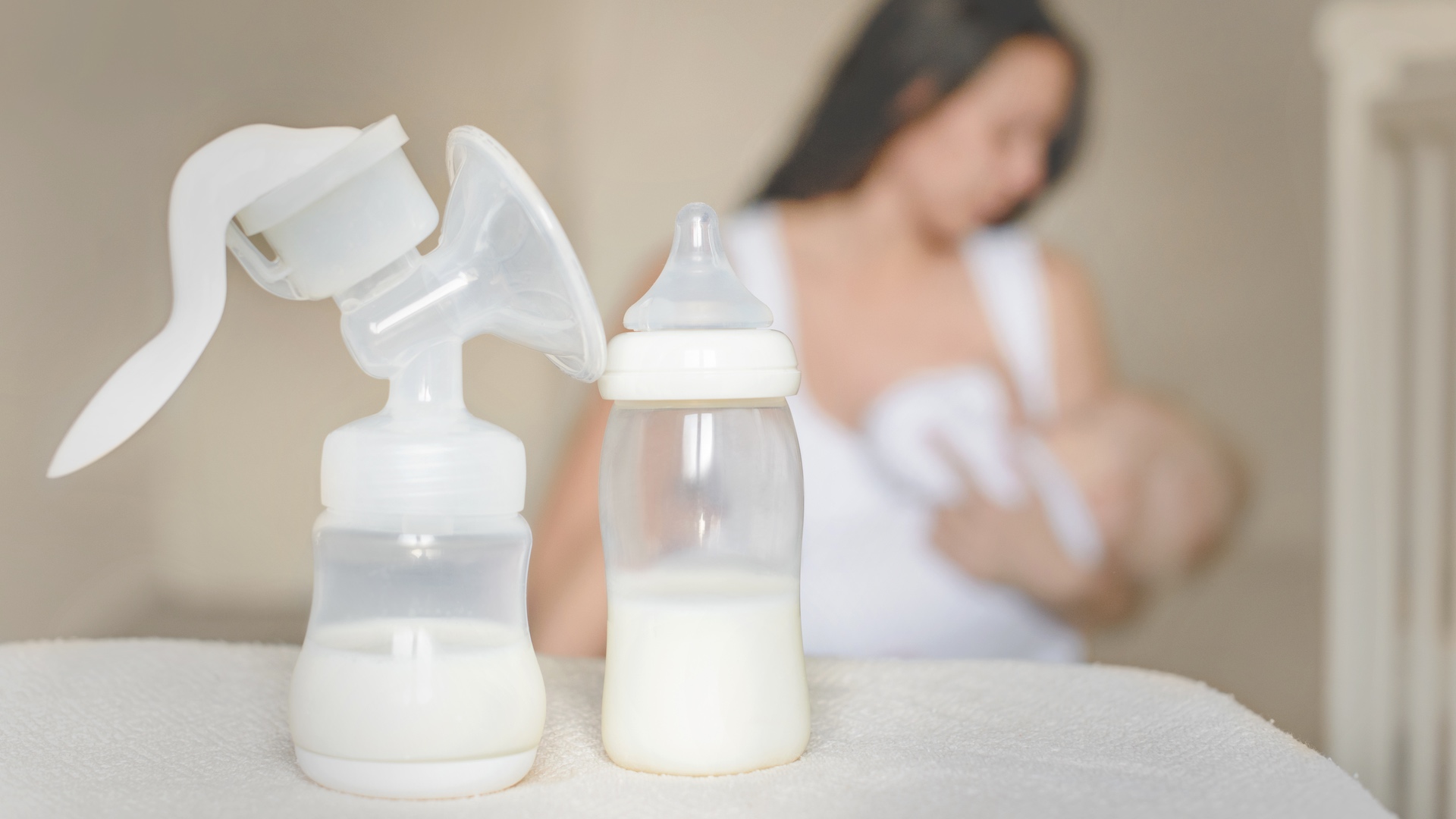 6 tips to treat breast engorgement while breastfeeding