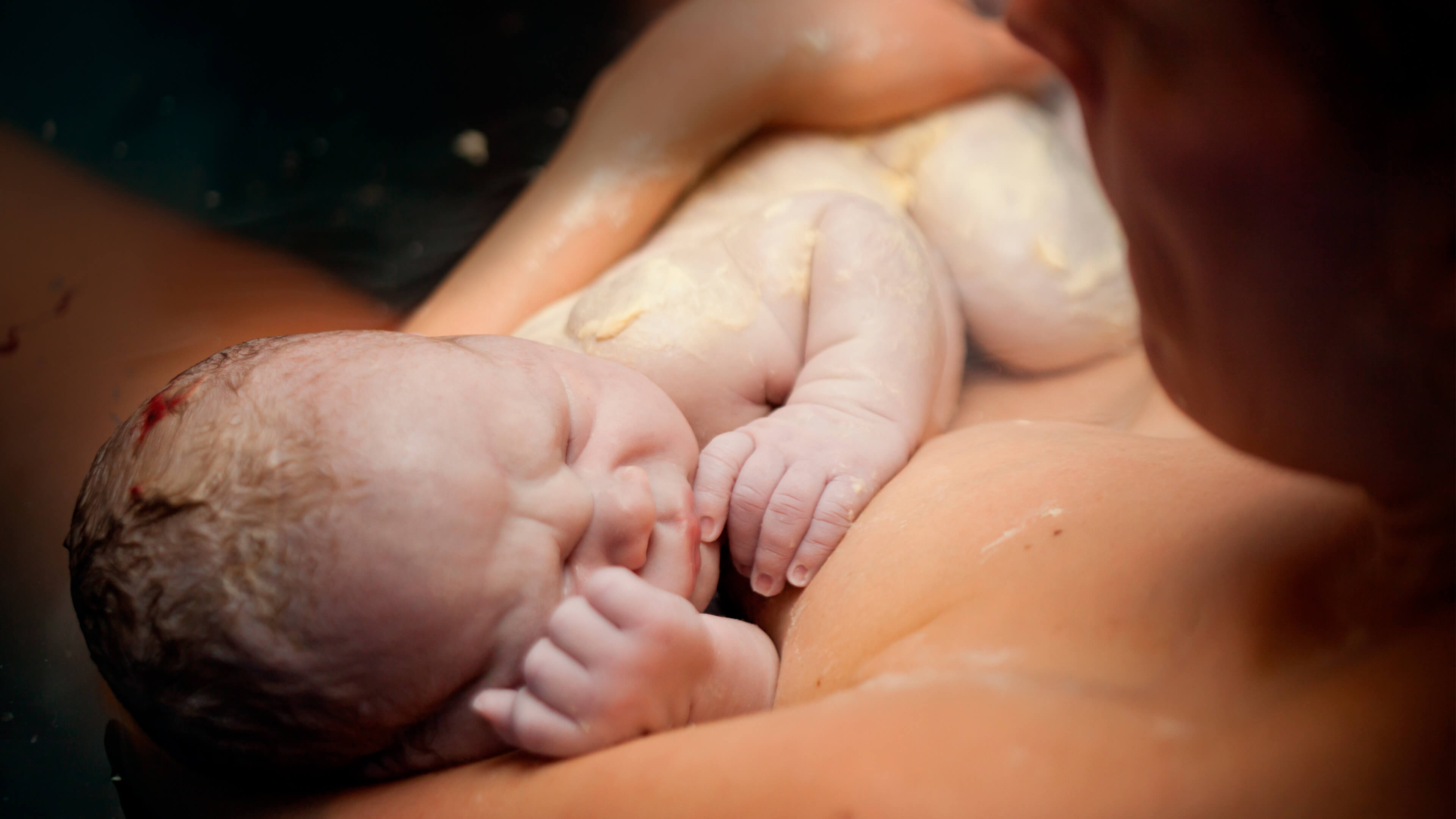 why not to bathe baby after birth